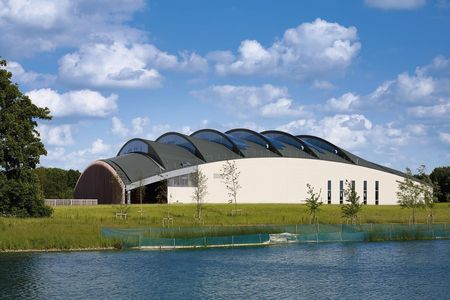 Tag med stående dobbeltfals - Cambridge University Sportscentrum