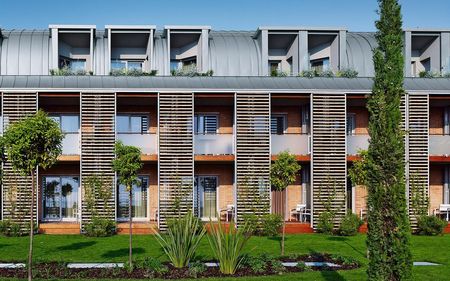 Hotel i Italien - tag med stående vinkelfals 