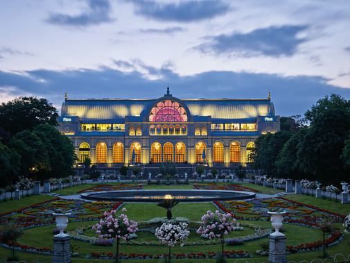 Die Flora - Palais im Park