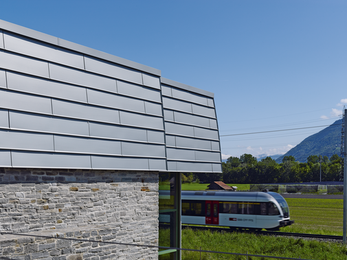 School Building Flös School Building Flös