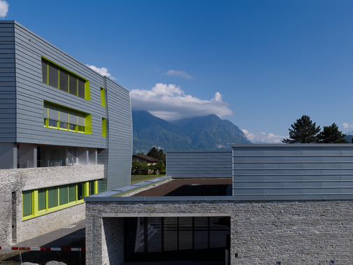 School Building Flös School Building Flös