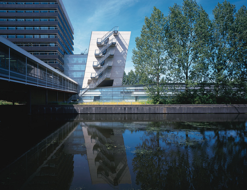 Faculty of astronomy and physics Faculty of astronomy and physics